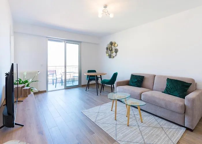 Les Lucioles - - Carre D'or *